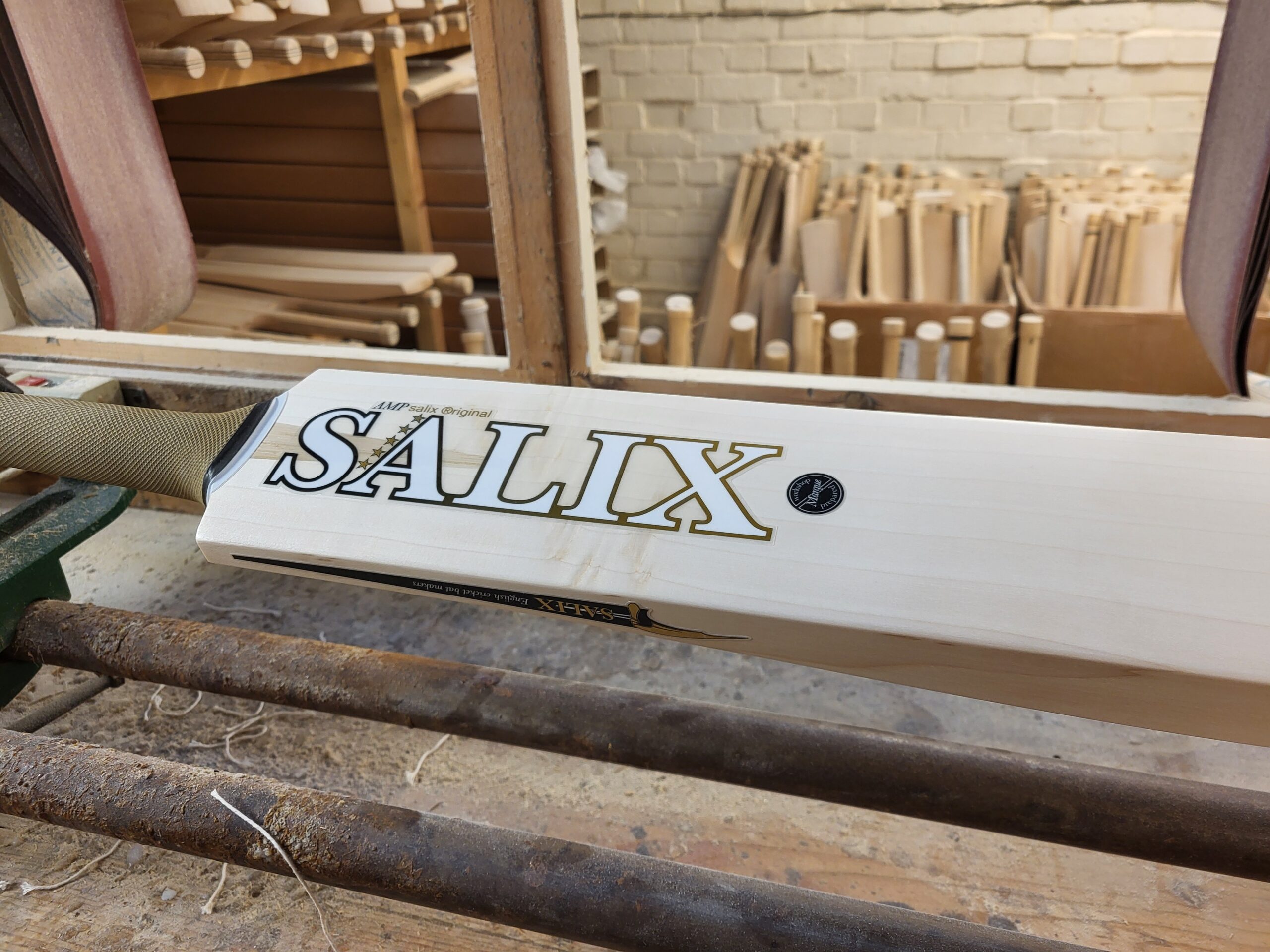 Salix Cricket Bats: Discover the Craftsmanship